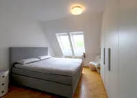 Schlafzimmer mit Einbauschrank
