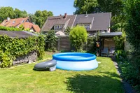 Garten mit Sitzecke in Westausrichtung