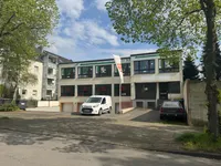 Garagen und Stellplätze