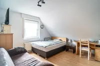 Schlafzimmer 1