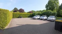 Parkplatz hinter dem Haus
