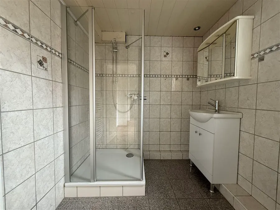 Bad_Hinteres Haus