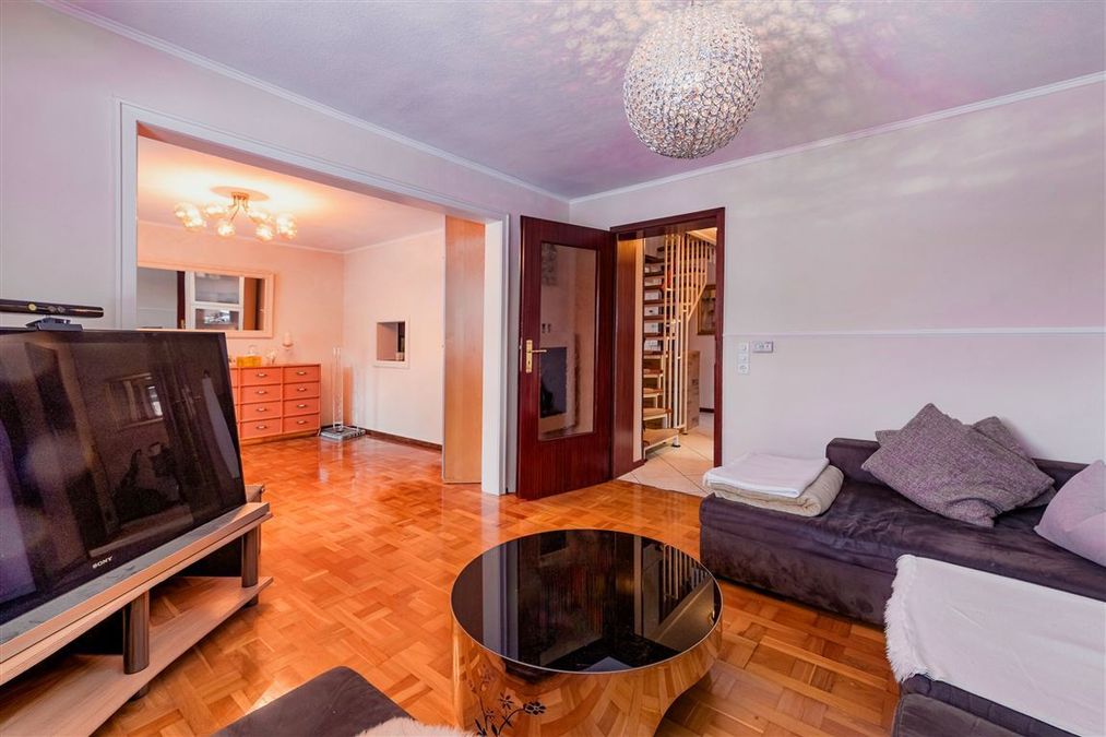 Wohn-/Essbereich_Haus vorne