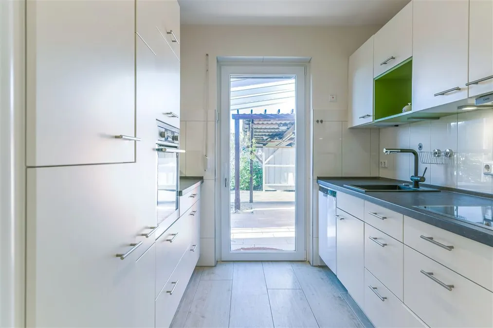 Küche mit Terrasse