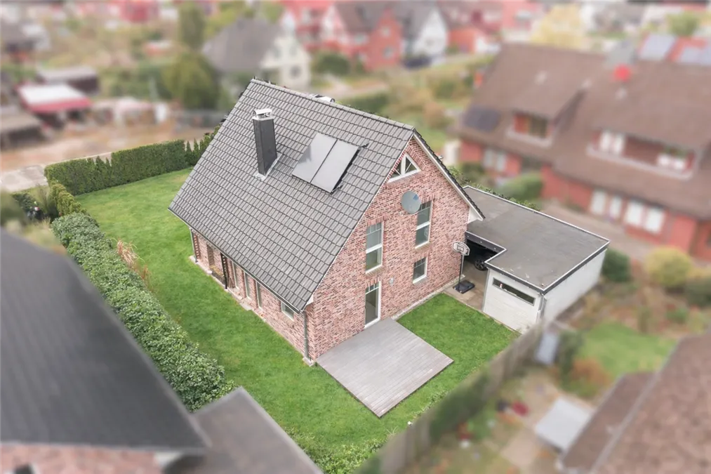 Luftbild mit Ost-Terrasse