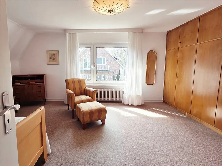 Geräumiges Schlafzimmer