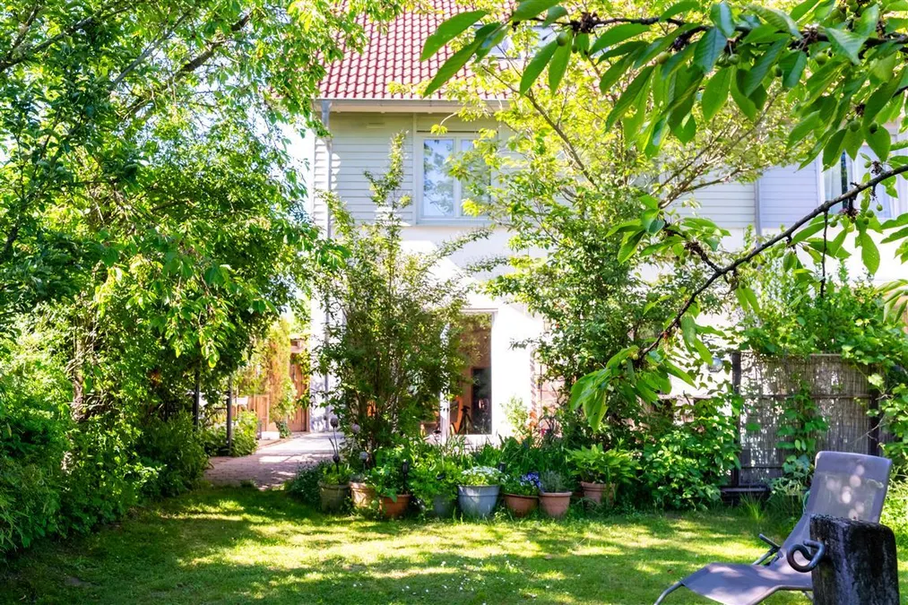 Hausansicht vom Garten