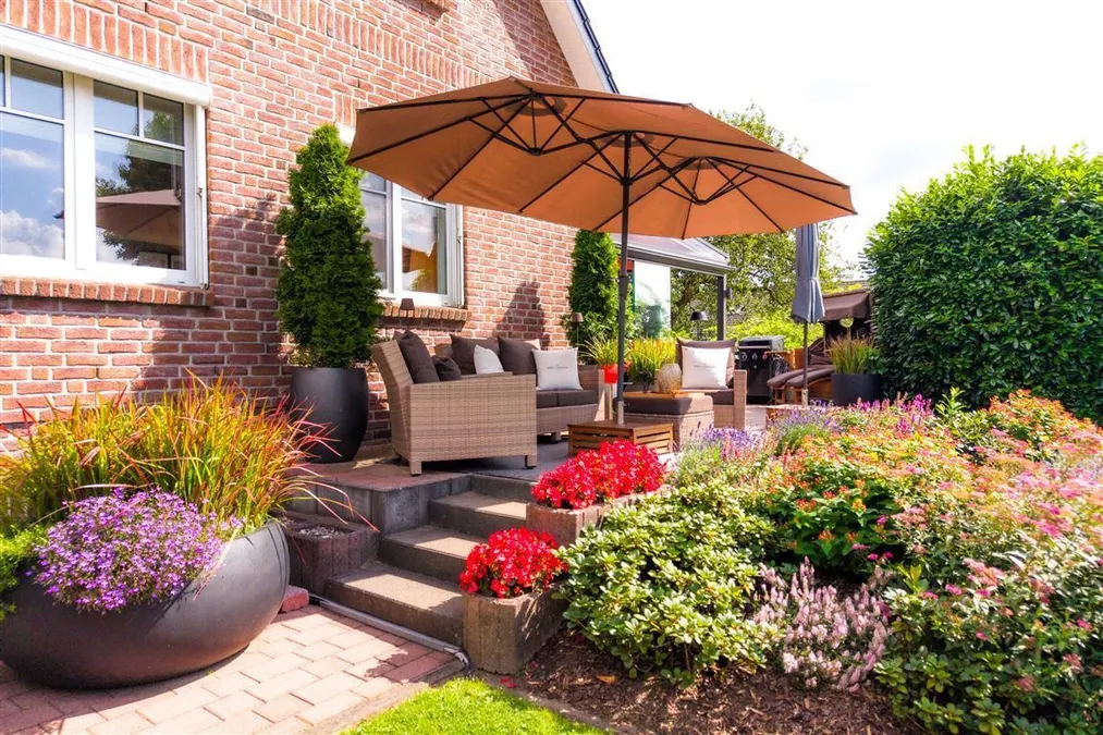 West-Terrasse am Haus