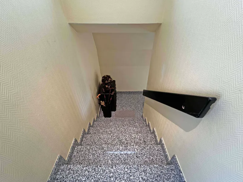 Treppe zur Wohnung
