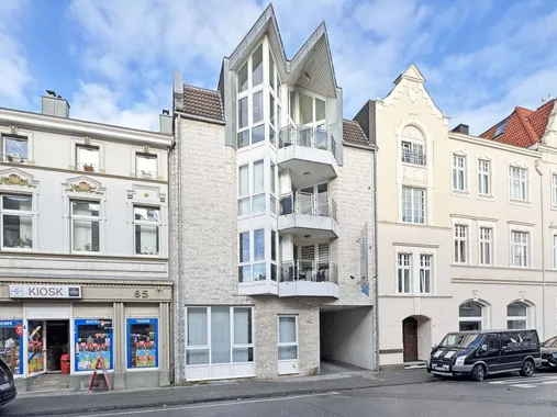 Handwerker aufgepasst: Büro mit Werkstatt, Lager und Stellplätzen!