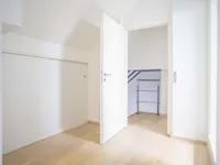 Diele DG mit Einbauschränken