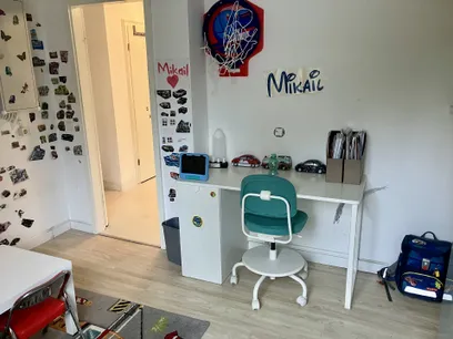 Kind / Arbeitszimmer