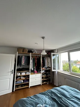 Schlafzimmer mit Einbauschrank
