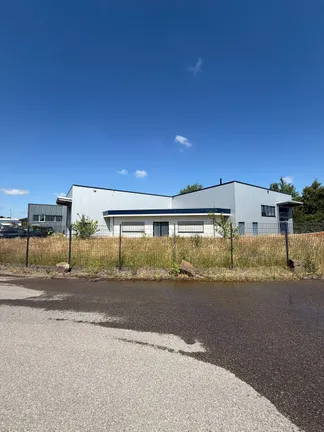 Industriegebäude im Freien