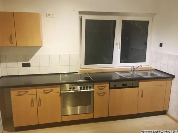 Küche mit Einbauküche