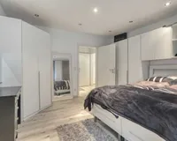 Einliegerwohnung: Erstes Schlafzimmer