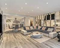 Einliegerwohnung: Wohn-/Esszimmer