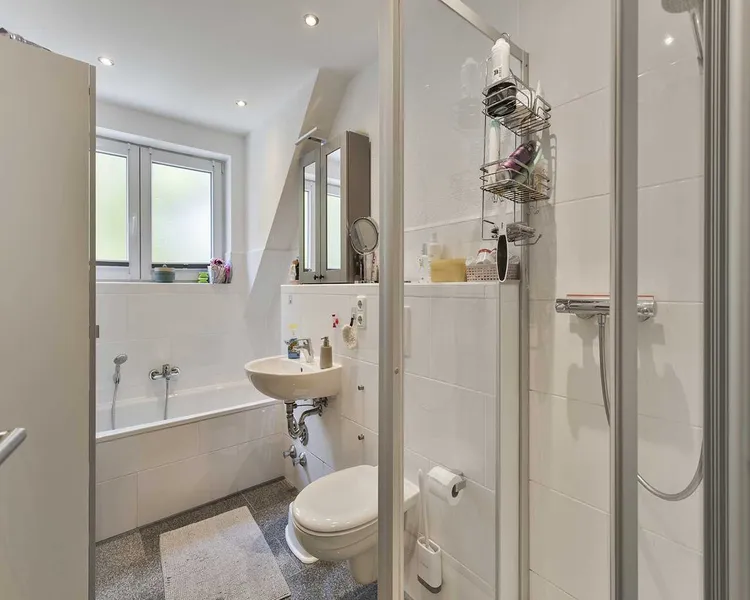 Badezimmer (Whg. DG)