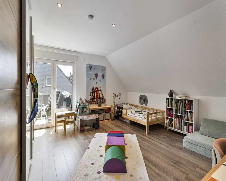 Kinderzimmer (Whg. DG)