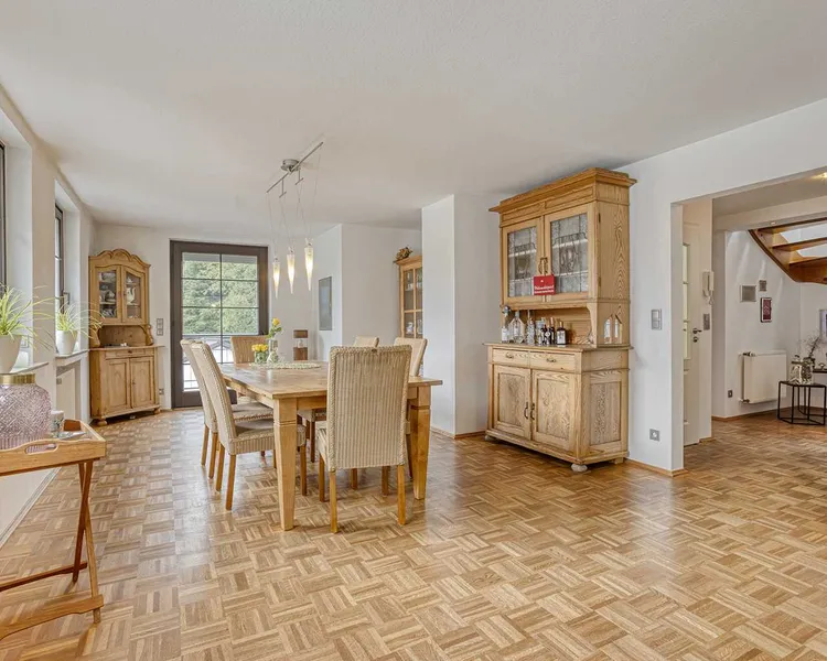 Offener Wohn-/Essbereich