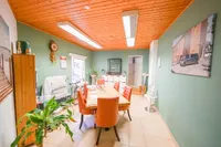 Büro/Besprechungsraum