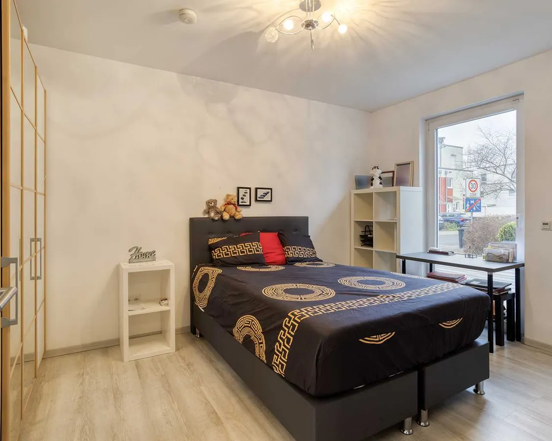 Schlafzimmer (EG)
