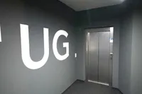 Ebenerdiger Zugang via Aufzug 