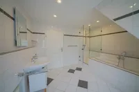 Badezimmer 1. OG