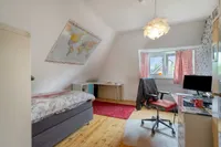Schlafzimmer (DG)