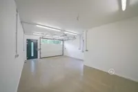 Zugang mit Rolltor