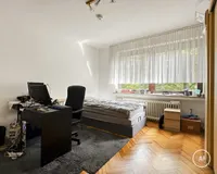 Erstes Schlafzimmer