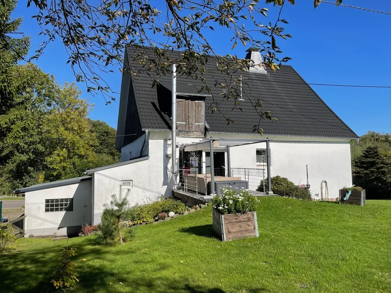 Haus zur Gartenseite