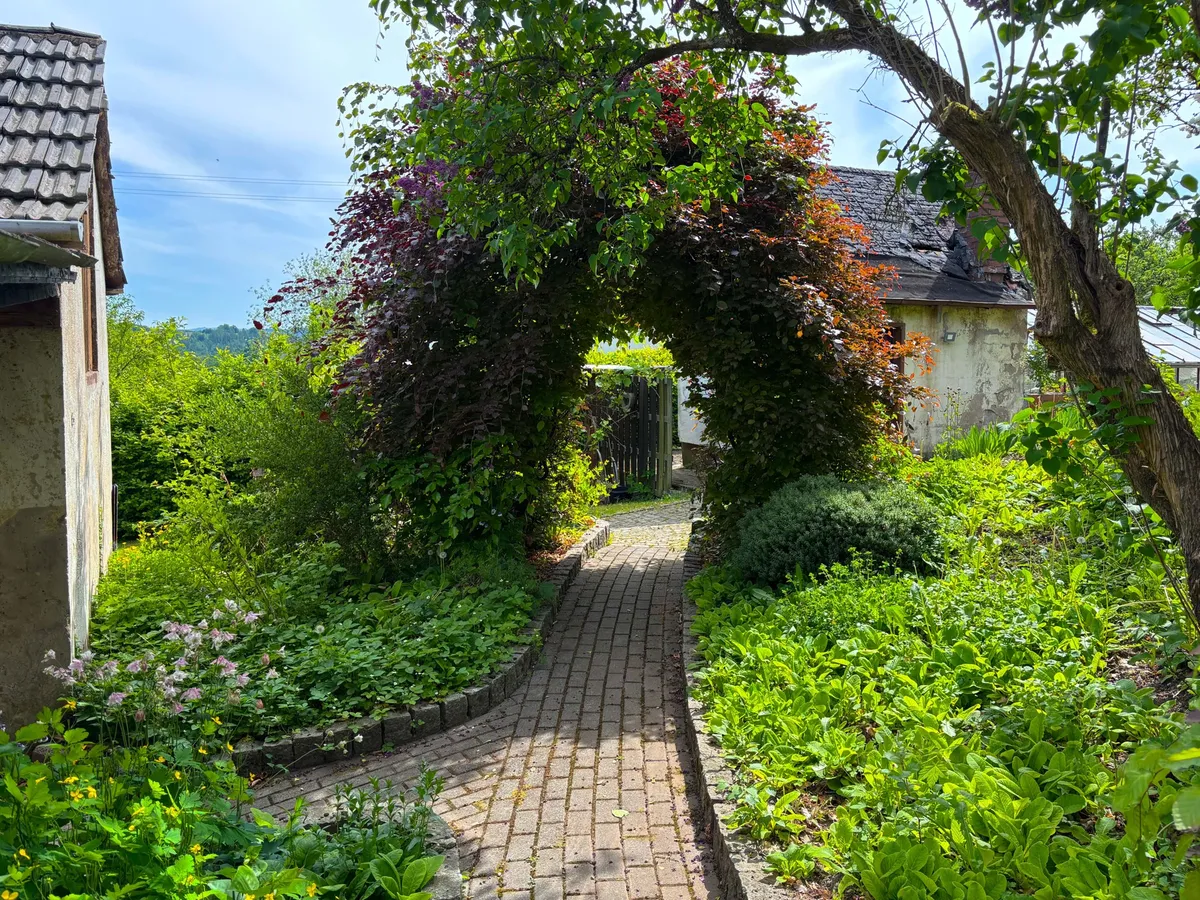 Weg in den Garten