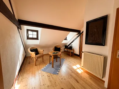 Durchgangszimmer DG