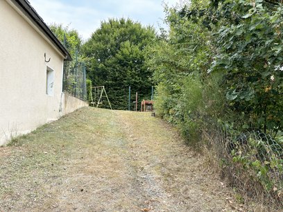 Zugang zur Grünfläche hinter dem Haus