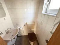 WC mit Waschbecken EG 