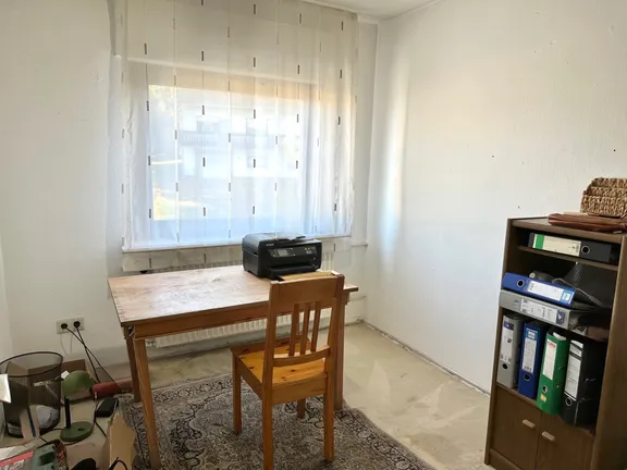 Büro (OG)
