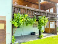 Balkon und überdachte Terrasse