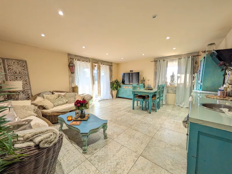 Wohn/Esszimmer/Küche