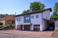 Einfamilienhaus mit Einliegerwohnung