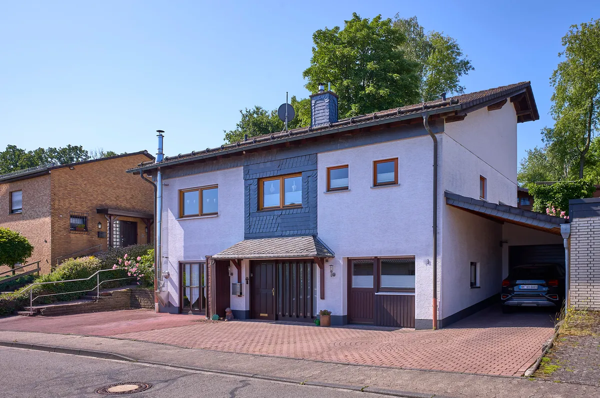 Einfamilienhaus mit Einliegerwohnung