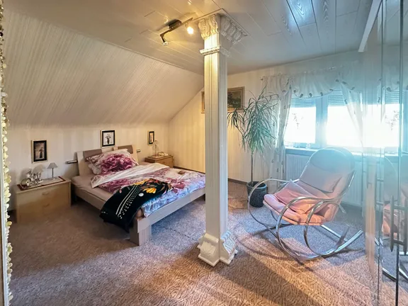 Schlafzimmer DG