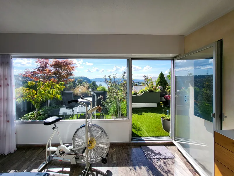 Schlafzimmer mir Blick über den Rhein