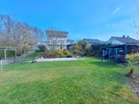 Blick vom Garten aufs Haus