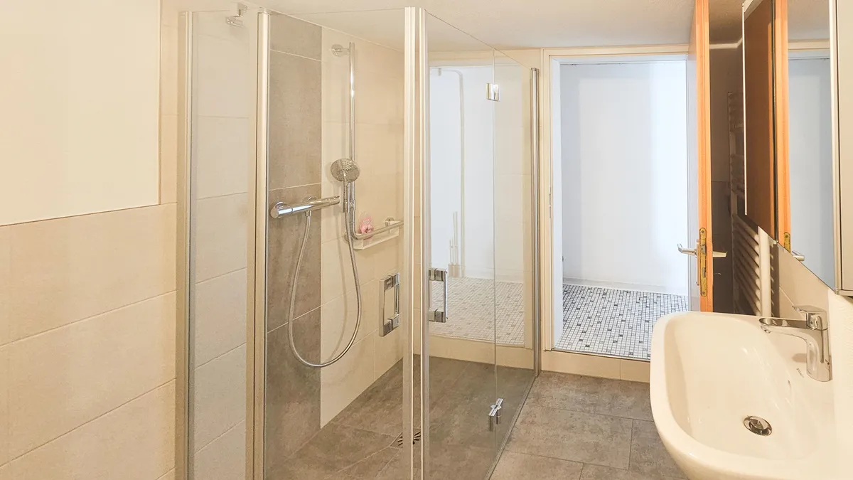 Badezimmer EG