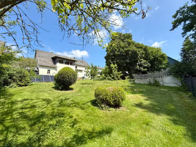 Weitläufiges Grundstück