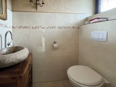 Gäste-WC (EG)