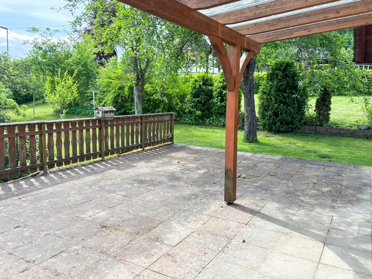 Terrasse EG links