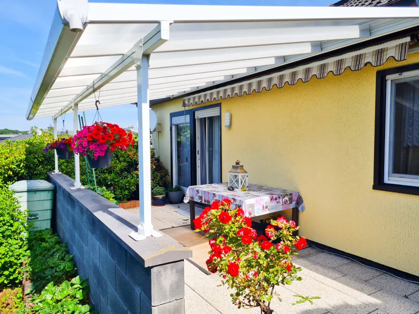 überdachte Terrasse