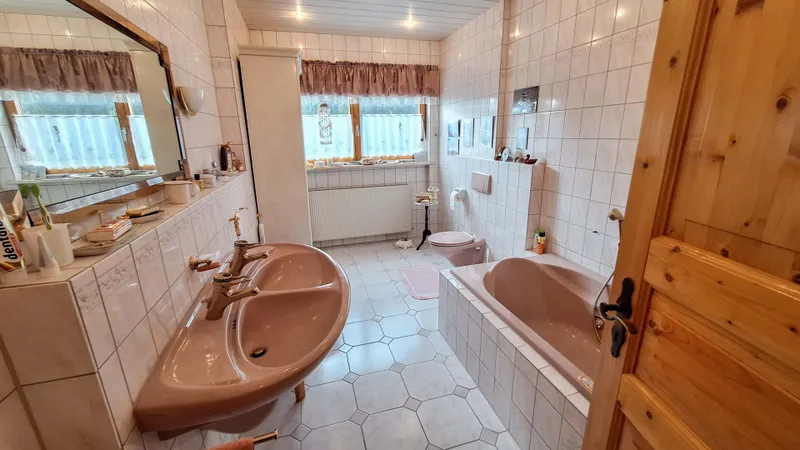 Wannenbad Dachgeschoss